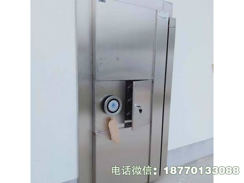 潢川县警察用枪库房门