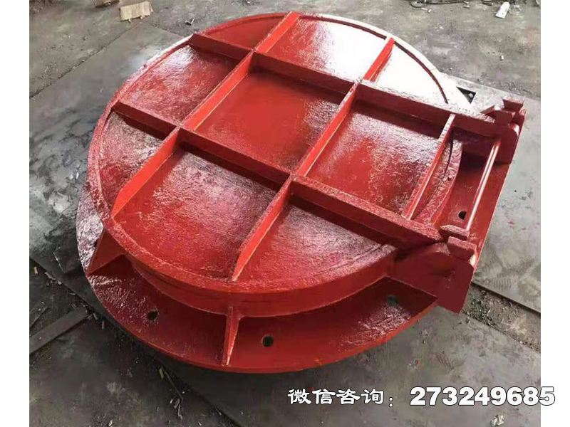 铸铁圆形市政排水拍门用于城市排水系统、下穿隧道工程，由水务局、市政工程公司等单位采用。快速响应暴雨天气，铸铁材质耐高压冲刷。防臭设计阻隔异味扩散，适配大口径管道需求，支持智能化监控集成。铸铁圆形市政排水拍门价格电话微信联系厂家。
